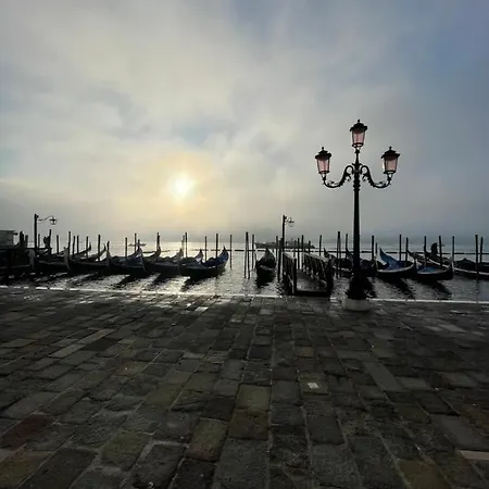 Ca' Antica Cristalleria Apartment Venice